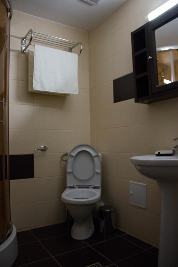 Rent Room N&S Iasi Bagian luar foto